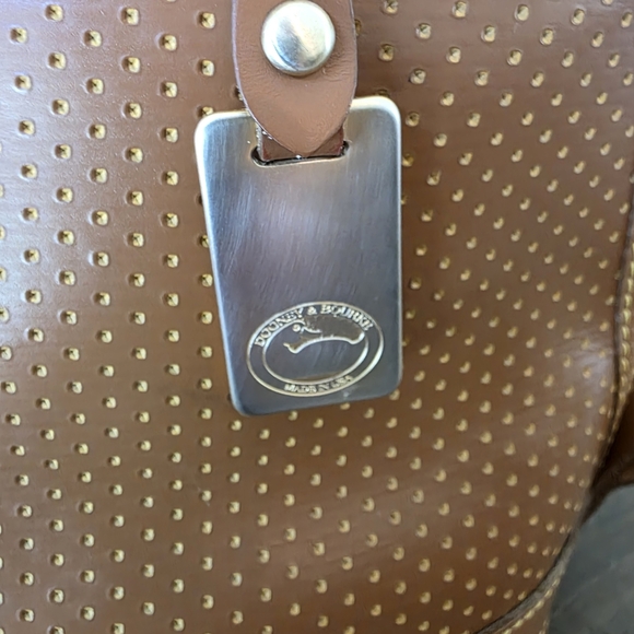 Vintage Dooney & Bourke Essex Satchel In Tan Leather With Gold Hardware - Picture 5 of 16